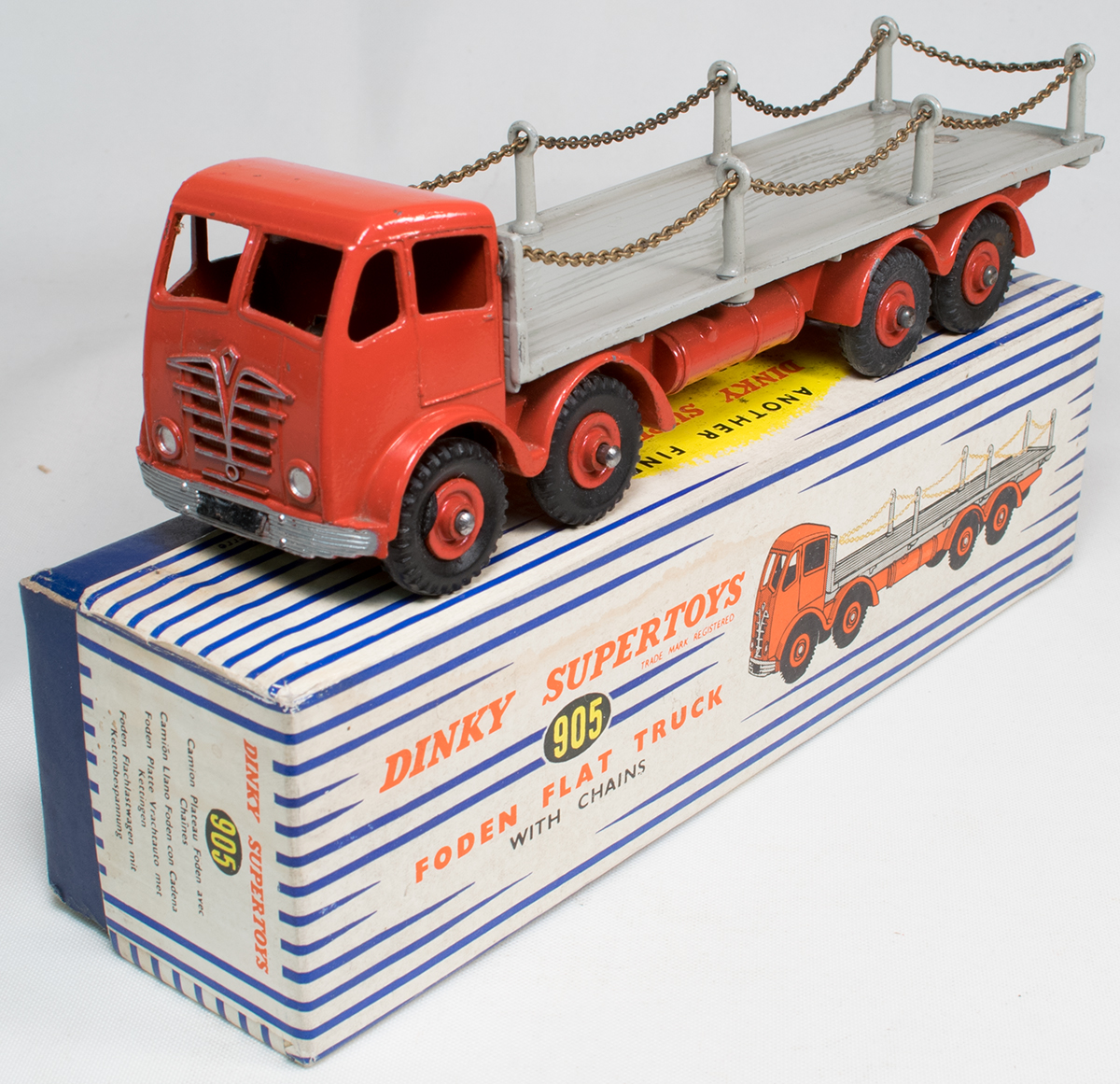 1954 DINKY #905 FODEN FLAT TRUCK, RED 