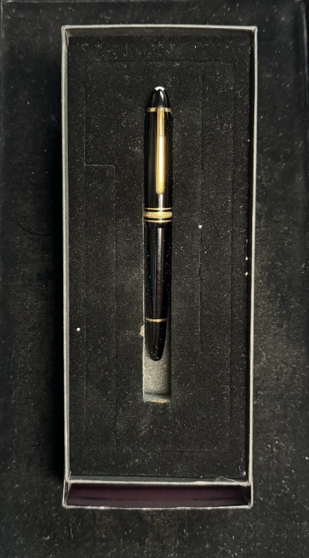 Jewelry VINTAGE MONTBLANC 1810 SERIES FOUNTAIN PEN W/ 14 KT GOLD ACCENTS; USED-RET $680+