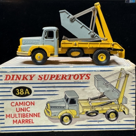 Dinky FRENCH DINKY #38A CAMION UNIC MULTIBENNE MARREL, NEAR-MINT W/ EXCELLENT BOX