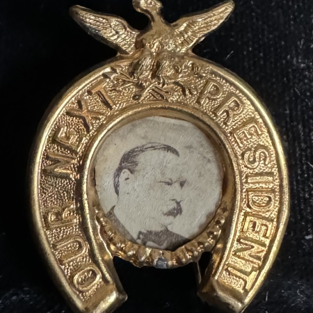 Political 1884 GROVER CLEVELAND 1″ BRASS HORSESHOE CAMPAIGN PIN W/ PHOTO-BRIGHT & MINT!