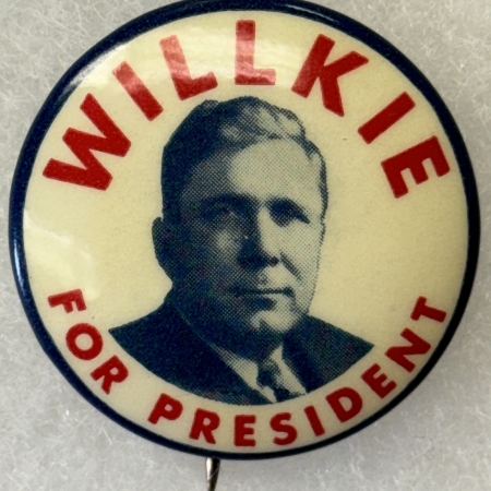 New Store Items 1940 “WILLKIE FOR PRESIDENT” 1 1/4″ PICTORIAL CAMPAIGN BUTTON, R/W/B-SCARCE/MINT