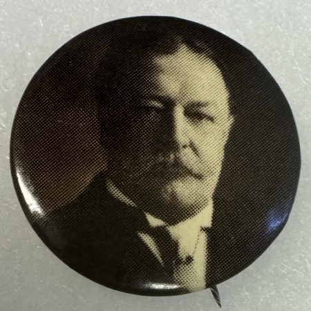 Political 1908 1 1/4″ WM H. TAFT SEPIA CELLULOID CAMPAIGN BUTTON-UNUSUAL POSE; near-MINT!