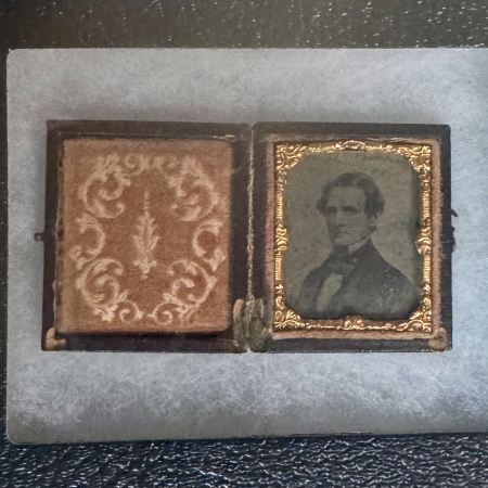 Civil War & Hard Times JEFFERSON DAVIS TINTYPE ca 1861-62, HOUSED IN A PRESERVER UNDER GLASS!